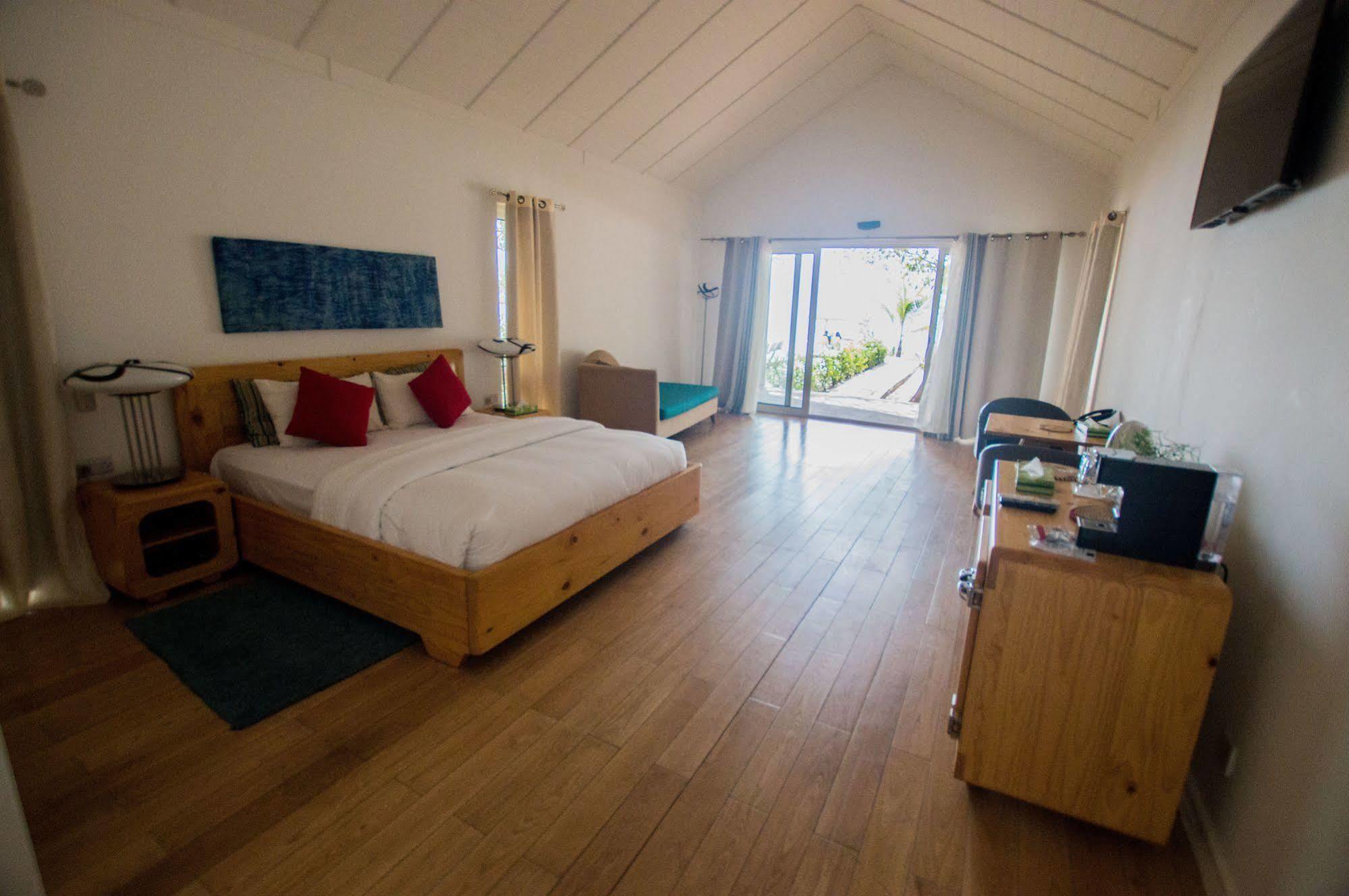 The Place Resort At Tokeh Beach Freetown Extérieur photo